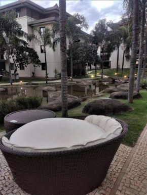 Life 336 Apto aconchegante resort à beira lago